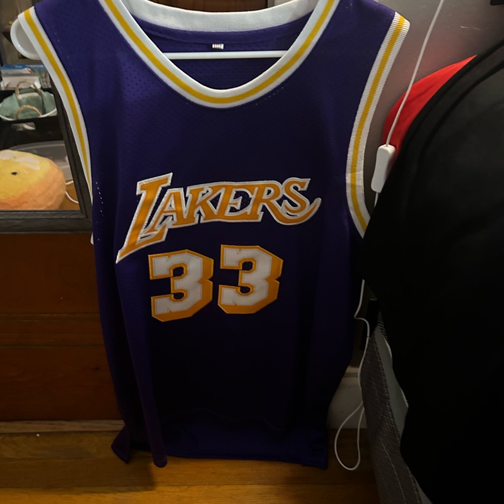 Stitched Kareem Abdul-Jabbar Jersey - Picture 1 of 2